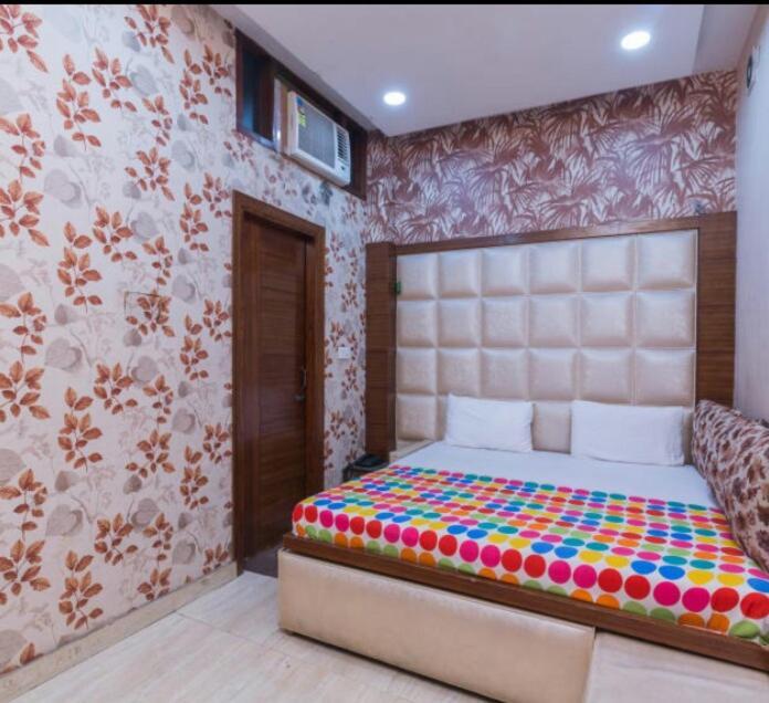Hotel Brown 루드히아나 외부 사진